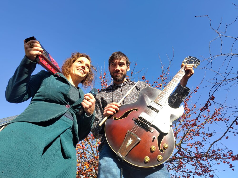 Marie Madoray et Alban Lelièvre / Cie IMLA • Les Pleurs de joie du chaperon rouge